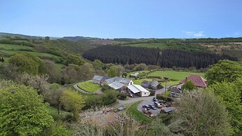 West Hollowcombe Farm Cottages - Full Site Booking