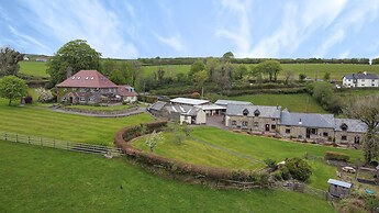 West Hollowcombe Farm Cottages - Full Si