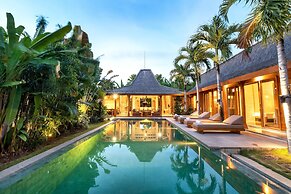 Peaceful 4 Bedrooms Private Pool Villas Rice Field View