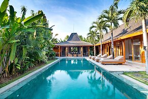 Peaceful 4 Bedrooms Private Pool Villas Rice Field View