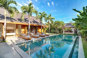 Peaceful 4 Bedrooms Private Pool Villas Rice Field View