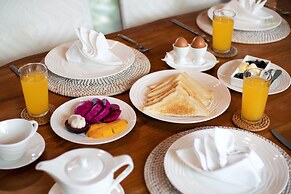 Peaceful 4 Bedrooms Private Pool Villas Rice Field View