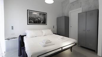 Italianway - Piazza Niccolo Tommaseo 2A