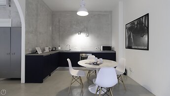 Italianway - Piazza Niccolo Tommaseo 2A