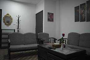 Petra Triclinium Home