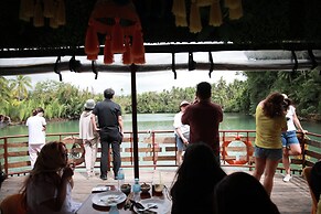 Virgin Island Resort - Restaurant & Spa