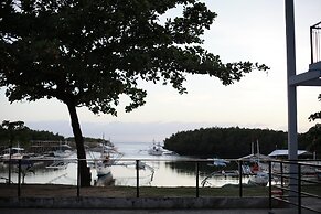 Virgin Island Resort - Restaurant & Spa