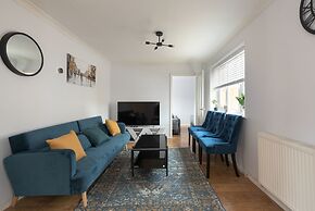 Milton Keynes Close to Station 6 bed Free Parking