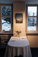 Waldhotel Fletschhorn - Panoramic Retreat in Saas Fee