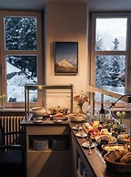Waldhotel Fletschhorn Private Whole Hotel in Saas-Fee: 360 Alpine View