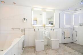 Waldhotel Fletschhorn - Panoramic Retreat in Saas Fee