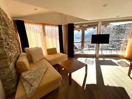 Waldhotel Fletschhorn Private Whole Hotel in Saas-Fee: 360 Alpine View