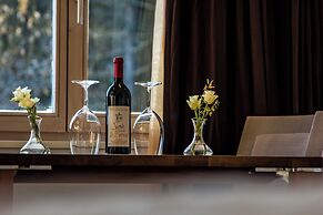 Waldhotel Fletschhorn - Panoramic Retreat in Saas Fee