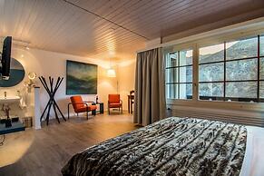 Waldhotel Fletschhorn - Panoramic Retreat in Saas Fee