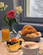 Waldhotel Fletschhorn - Panoramic Retreat in Saas Fee