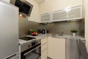 Kolejowa Cozy Apartment by Renters