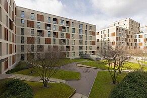 Kolejowa Cozy Apartment by Renters