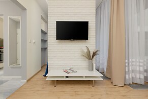 Kolejowa Cozy Apartment by Renters