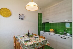 Il Vecchio Faro A48 150mt From The Beach