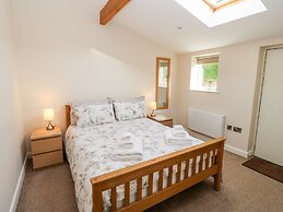 2 Barn Cottages