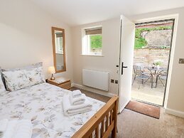 2 Barn Cottages