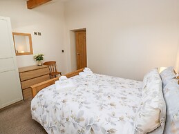 2 Barn Cottages