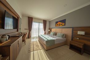 Mc Palace Hotel