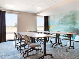 Ibis Styles Miramas - Provence
