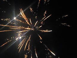 1405 Waters Edge Resort 1 Bedroom Condo by RedAwning