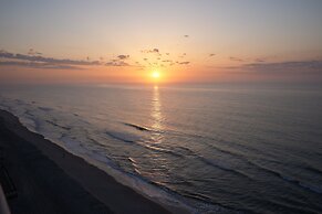 1405 Waters Edge Resort 1 Bedroom Condo by RedAwning