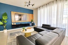 5 Bed Windsor Island Vacation Townhome 5 Bedroom Townhouse by Redawnin