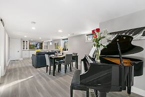 Old Town FOCO Luxury Suite