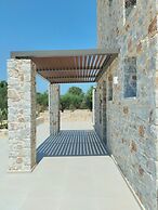 Oinolithos Luxury Villas
