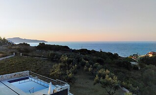 Oinolithos Luxury Villas