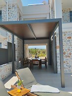 Oinolithos Luxury Villas