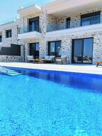 Oinolithos Luxury Villas