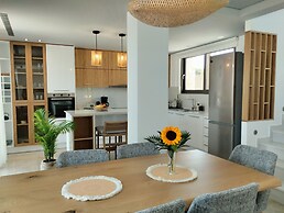 Oinolithos Luxury Villas