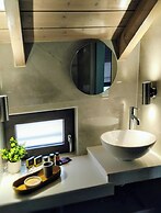 Oinolithos Luxury Villas