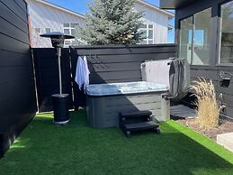 Coopers North in Old Town – Hot Tub & Pool Table!