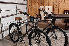 Coopers North in Old Town – Hot Tub & Pool Table!