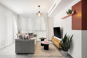 Mate GEORGE - By HOMY