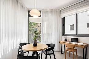 Mate GEORGE - By HOMY