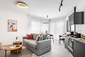 Mate GEORGE - By HOMY