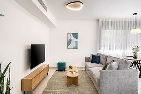 Mate GEORGE - By HOMY