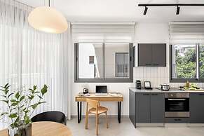 Mate GEORGE - By HOMY