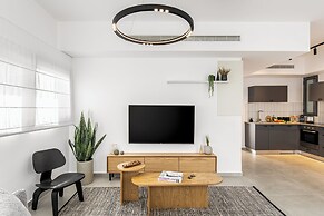 Mate GEORGE - By HOMY