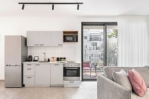 Mate GEORGE - By HOMY