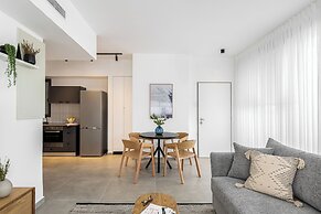 Mate GEORGE - By HOMY