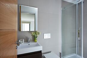 Hammersmith Mews by Viridian Apartments