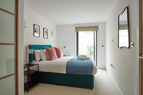 Hammersmith Mews by Viridian Apartments